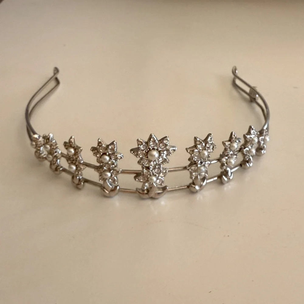 Swarovski Tiara - Picture 2 of 4